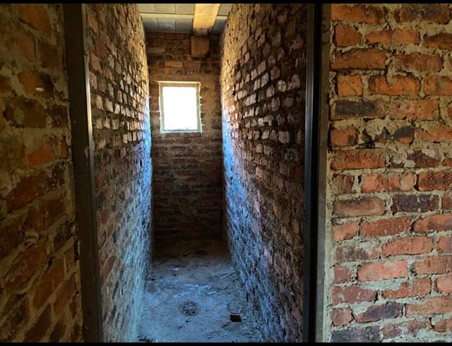 6 BEDROOM HOUSE FOR SALE IN CHROOM PARK